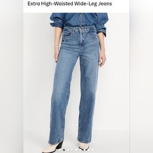 Old Navy Women's Straight Leg Jeans in Blue
